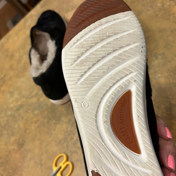 EMU Australia Black Shipskin Fur-Lined Slip-On Shoes - Picture 7 of 7